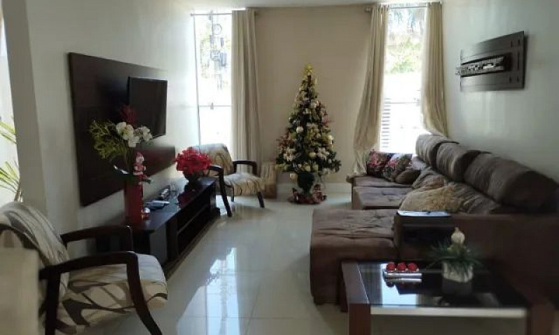Casa De Luxo Com Pis...