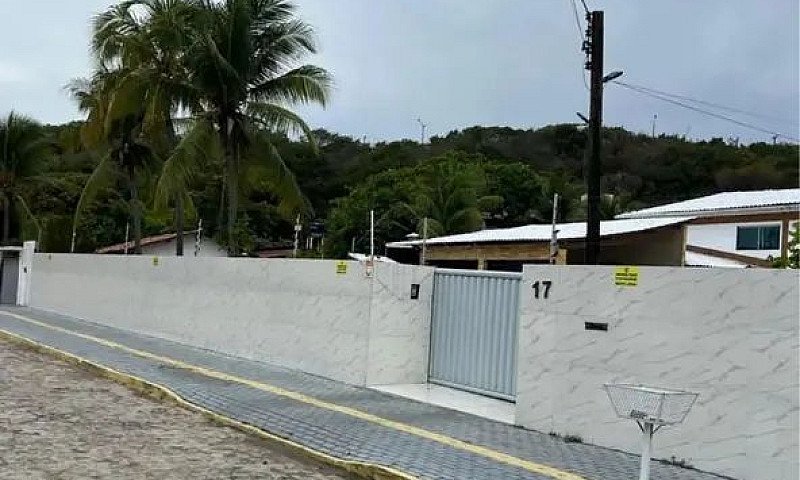 Aluga-Se Casa Alto P...