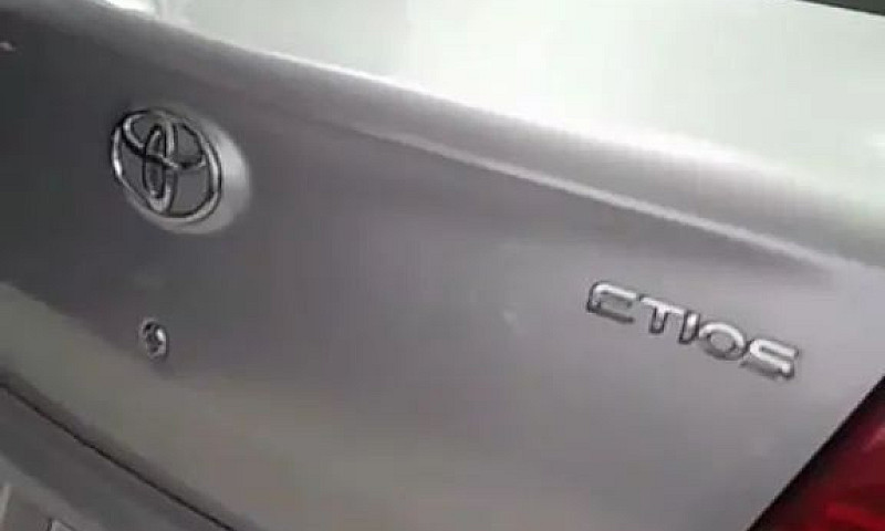 Toyota Etios Xs Seda...