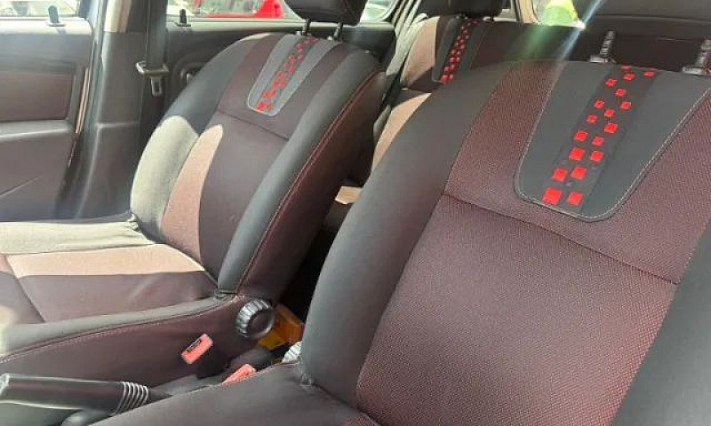 Renault Sandero Step...