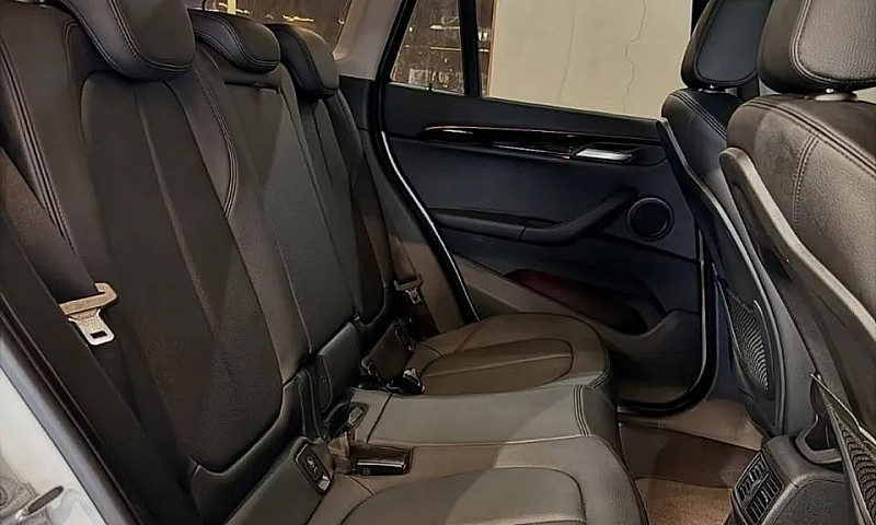 Bmw X1 Sdrive 20I X-...