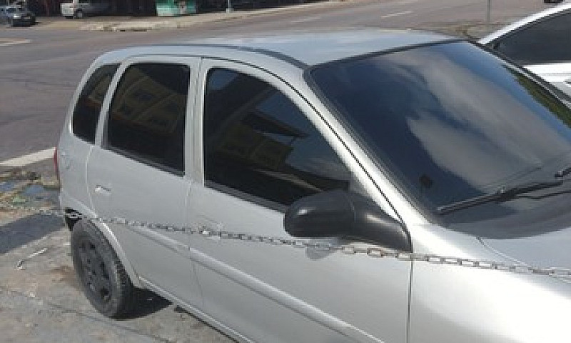 Corsa Millenium 2001...