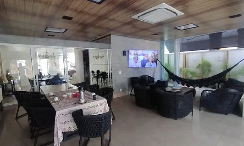 Casa De Condomínio P...