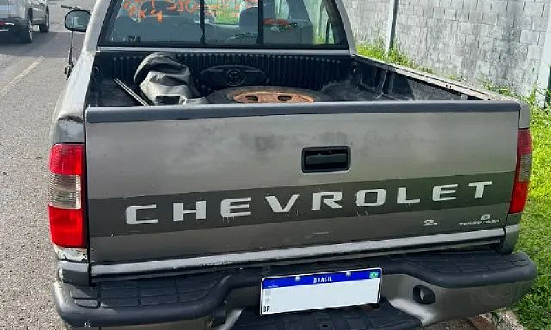 Chevrolet S10 Pick-U...