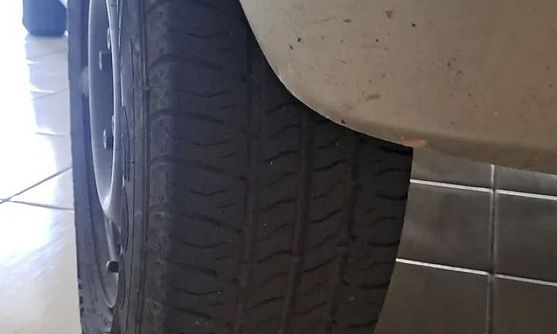 Chevrolet Corsa Hat....