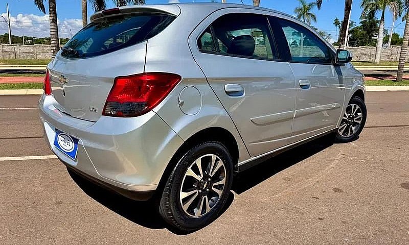 Chevrolet Onix Hatch...