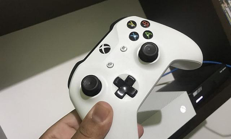 Xbox One S 1Tb...