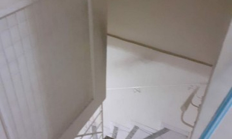 Alugo Casa Duplex...