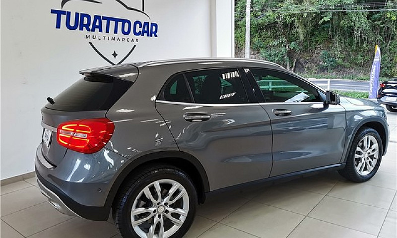 Mercedes-Benz Gla 20...