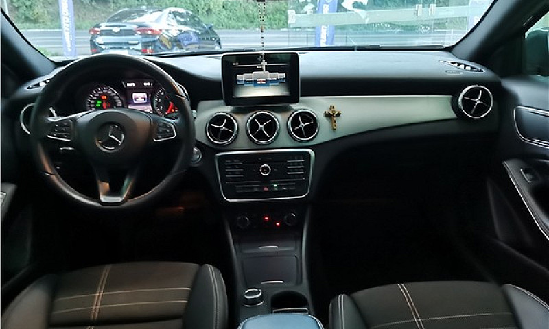 Mercedes-Benz Gla 20...