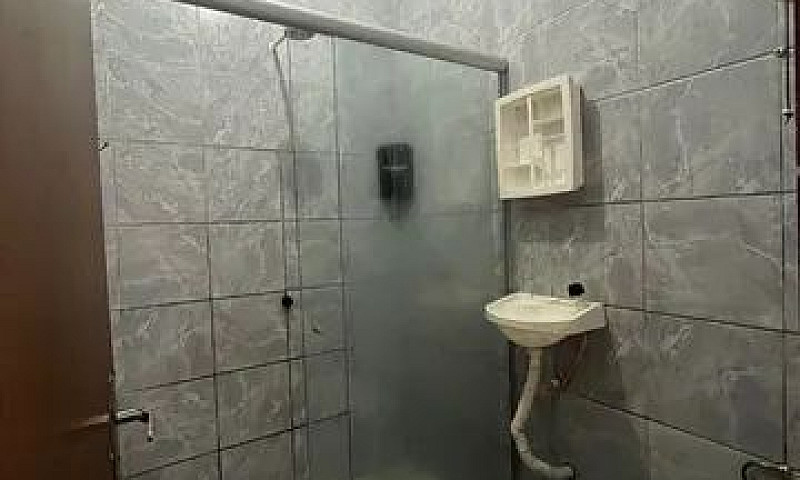 Aluga-Se Casa Na Pra...