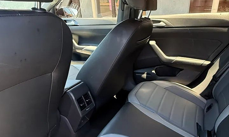 Volkswagen Nivus Hig...