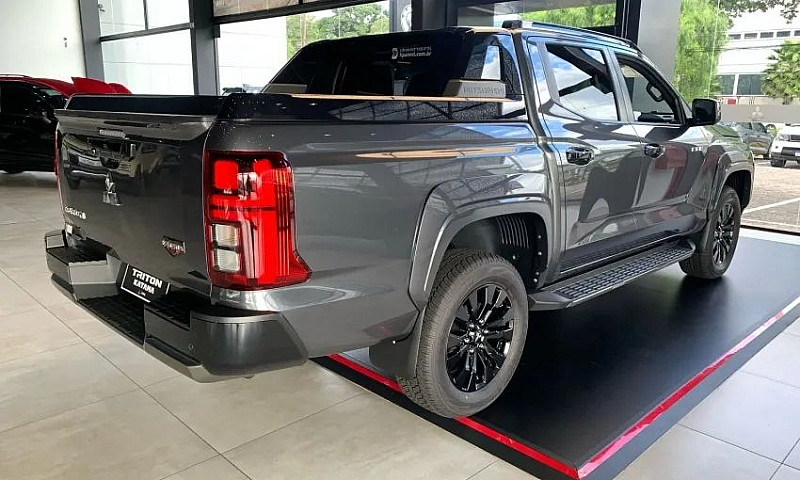 Mitsubishi Triton Ka...