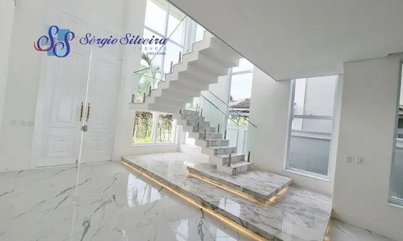 Luxuosa Casa No Alph...