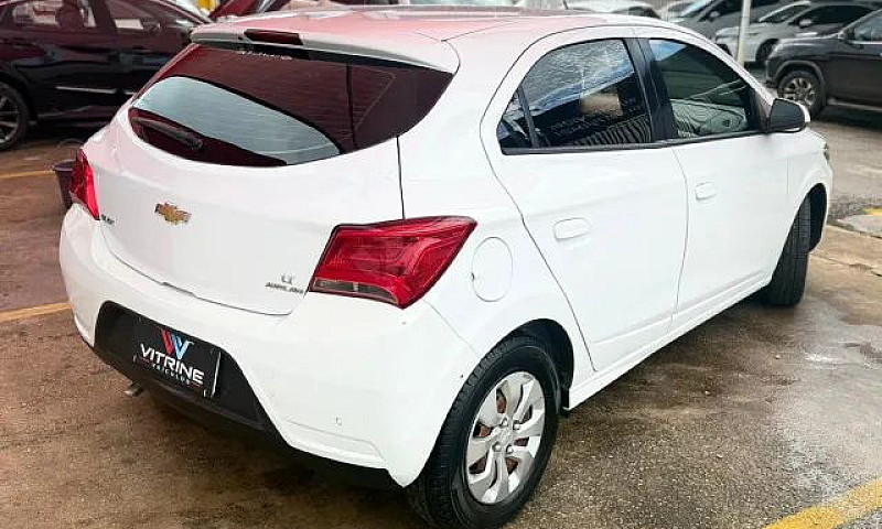 Chevrolet Onix Hatch...