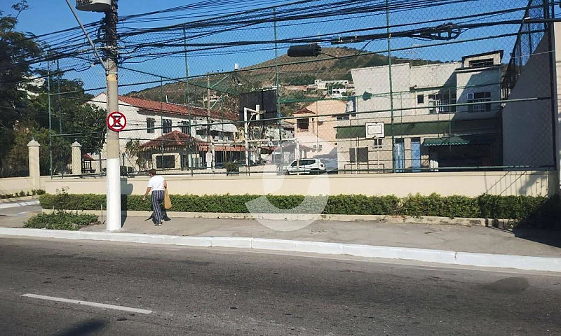 Casa Com 4 Dormitóri...