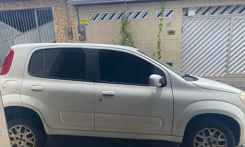 Fiat Uno Vivace Cele...