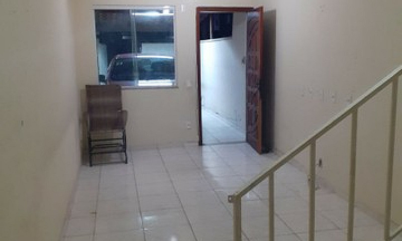 Alugo Casa Duplex...