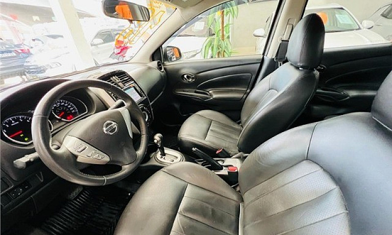 Versa 2018 Cvt ...