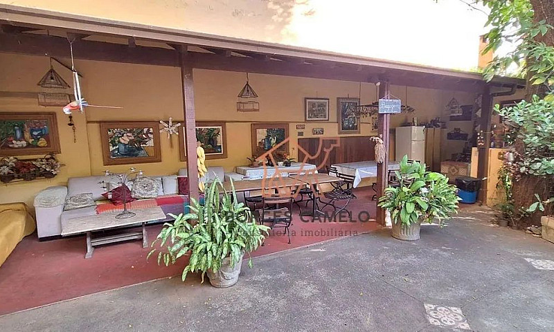 Casa Com 6 Dormitóri...