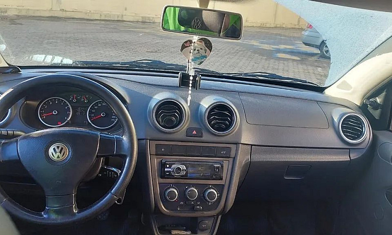 Volkswagen Voyage Tr...