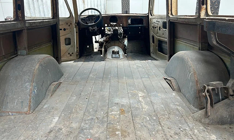 Ford Willys Rural 4X...