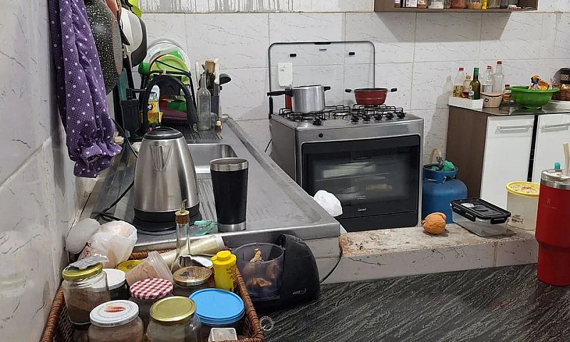Vendo Essa Casa ...
