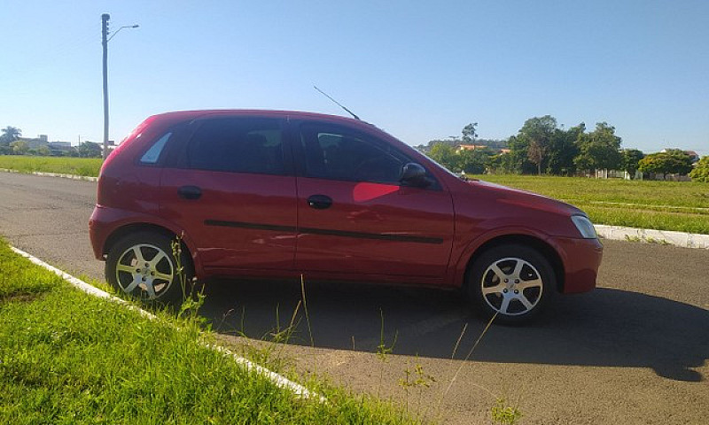 Corsa Hatch 2004...