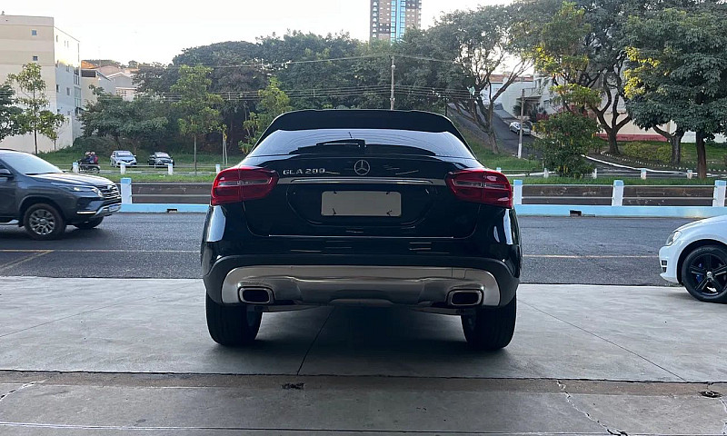 Mercedes Benz Gla 20...