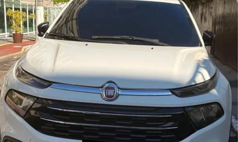 Fiat Toro Volcano 2....