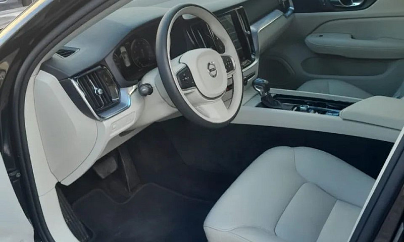 Volvo S60 T-4 Moment...
