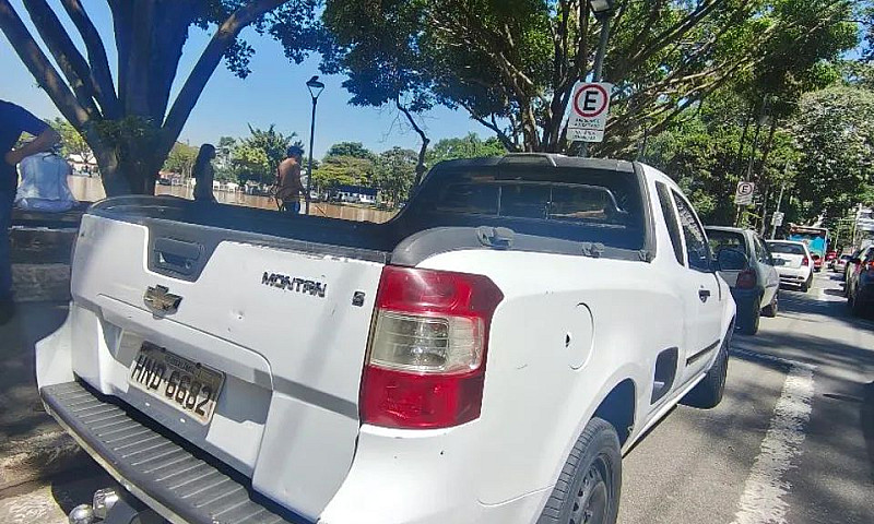 Chevrolet Montana Ls...