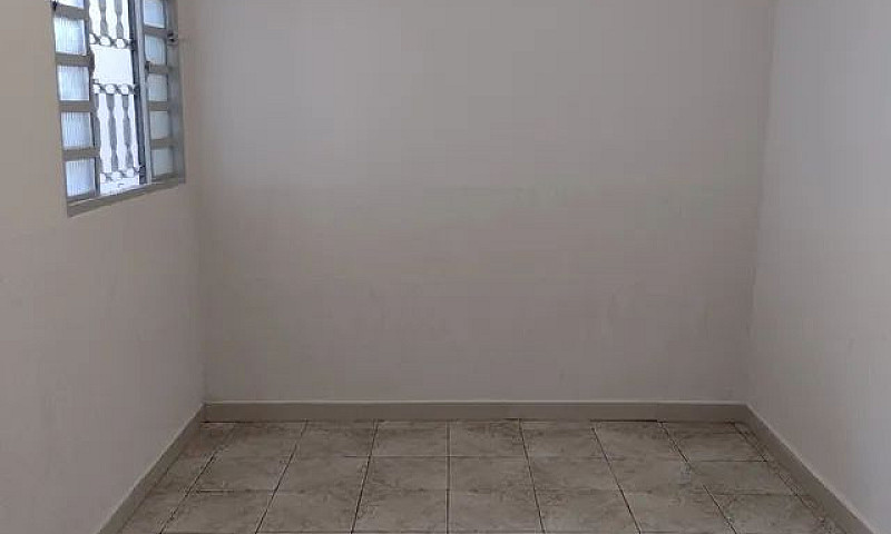 Aluga-Se Uma Casa De...