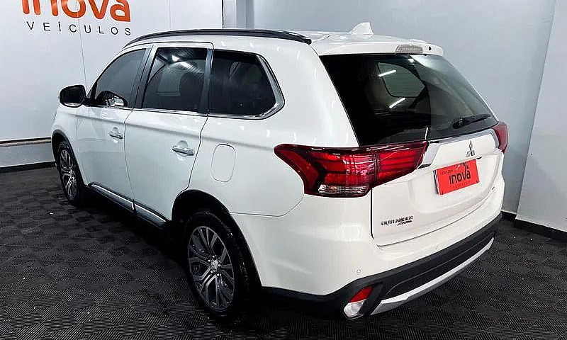 Mitsubishi Outlander...
