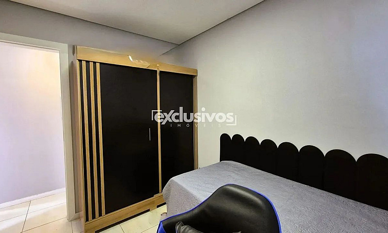 Apartamento Semimobi...