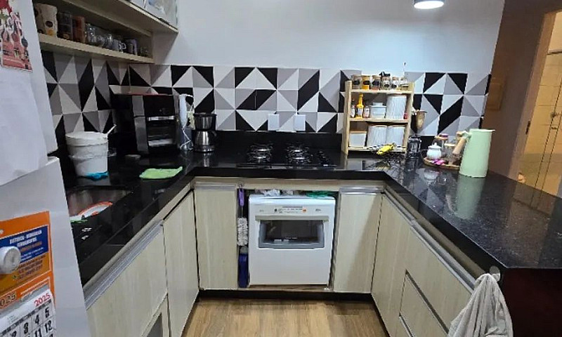 Casa Em Condomínio T...