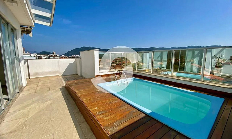 Cobertura De 290 M² ...