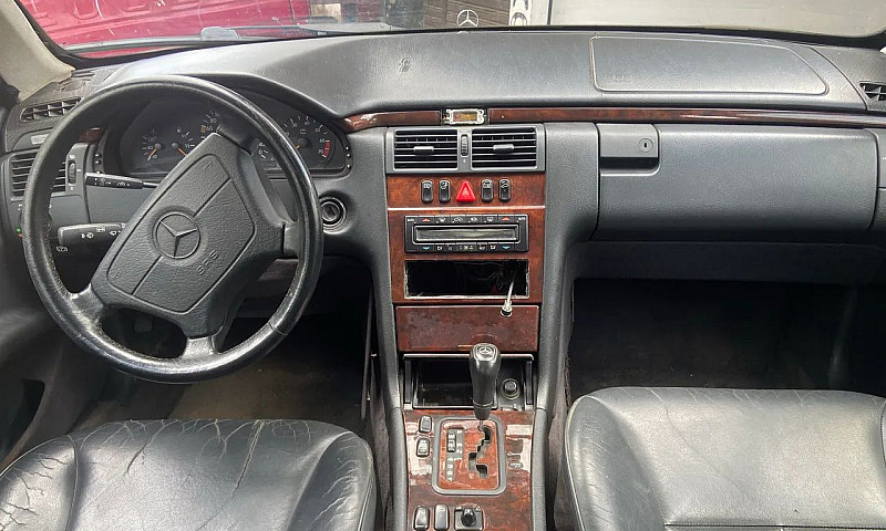 Mercedes-Benz E-430 ...