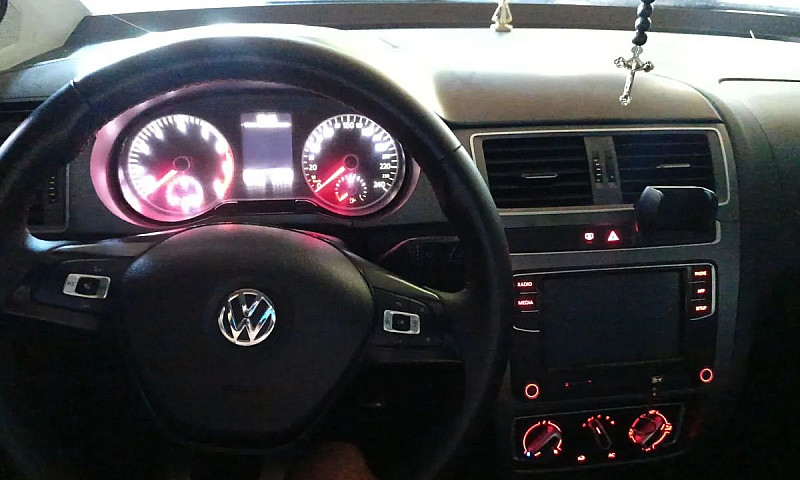 Volkswagen Fox Conne...