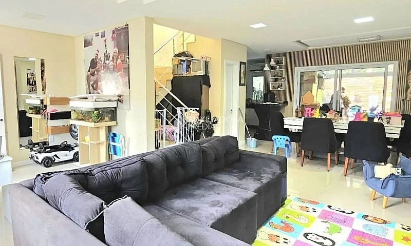 Casa Em Condomínio 3...