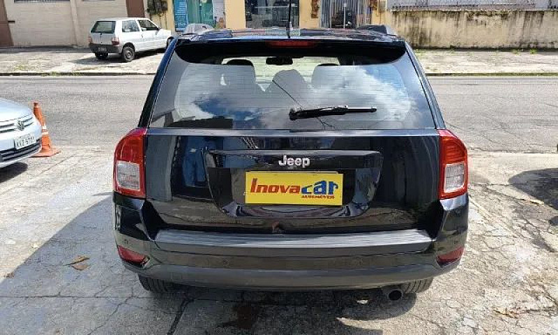 Jeep Compass Sport 2...