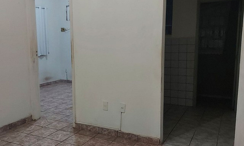 Alugo Apartamento Pr...