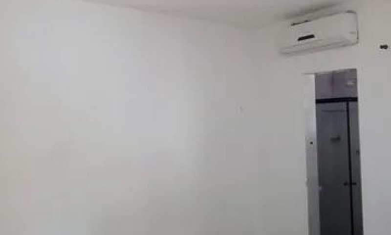 Casa No Marco, 1 Suí...