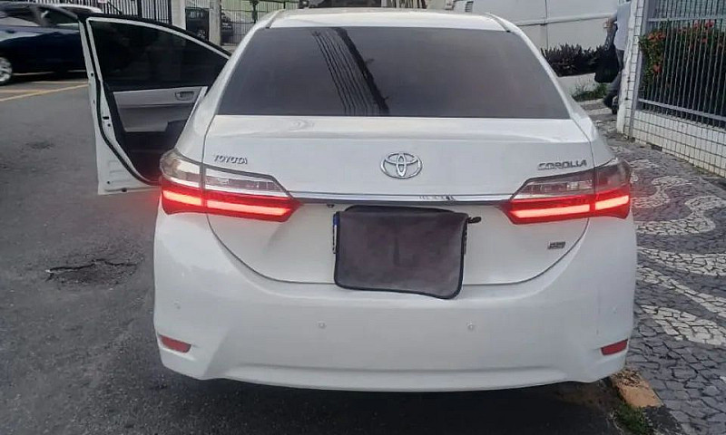 Toyota Corolla Gli 1...