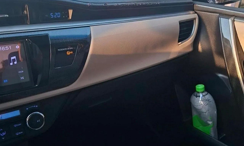 Toyota Corolla Xei 2...