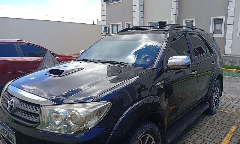 Toyota Hilux Sw4 Srv...