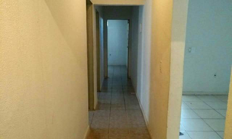Aluga-Se Casa No St ...