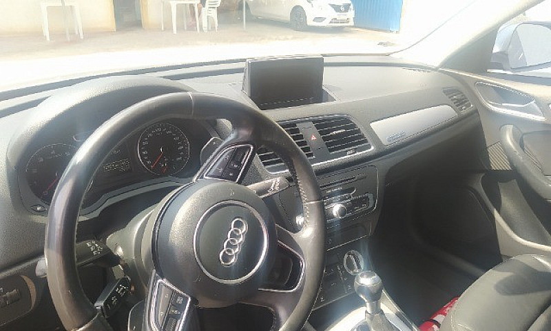 Audi Q3 ...