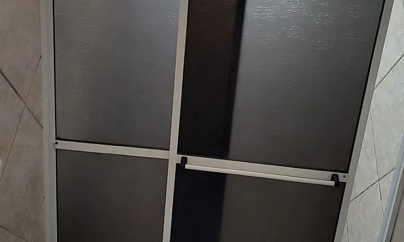 Aluga Se Uma Casa...