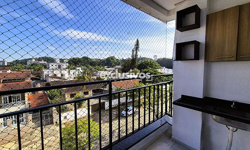 Apartamento Semimobi...